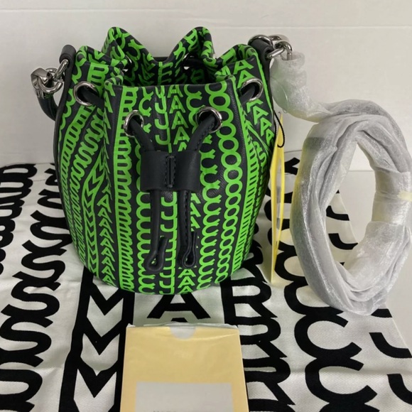 Marc Jacobs Lamb Leather Bucket Crossbody Bag Grey/ Green Very Rare - NWT - Picture 4 of 10